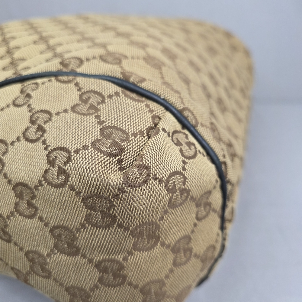 Gucci Tan and Black Hobo Bag - Picture 11 of 16